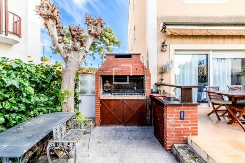 Villa de 4 dormitorios en venta en Sitges, Barcelona, Cataluña, Spain № 3847 - foto 25