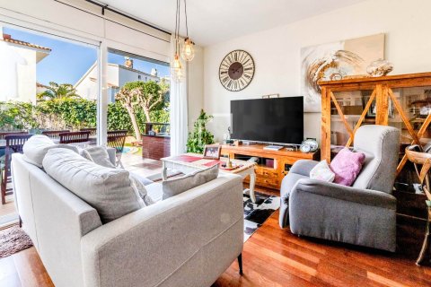 Villa de 4 dormitorios en venta en Sitges, Barcelona, Cataluña, Spain № 3847 - foto 2