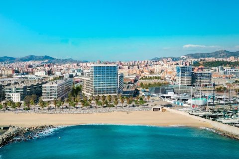 Apartamento de 3 dormitorios en venta en Badalona, Barcelona, Cataluña, Spain № 1071