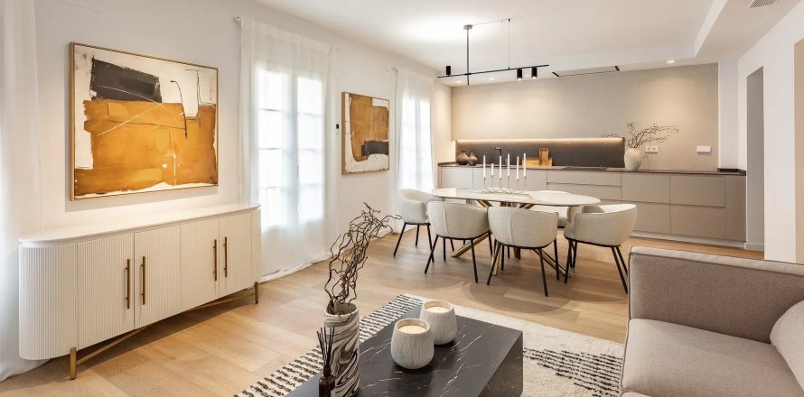 Apartamento de 3 dormitorios en venta en Barcelona, Cataluña, Spain № 1067
