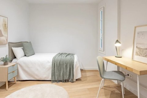 Apartamento de 3 dormitorios en venta en Barcelona, Cataluña, Spain № 1067 - foto 16