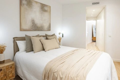 Apartamento de 3 dormitorios en venta en Barcelona, Cataluña, Spain № 1067 - foto 9