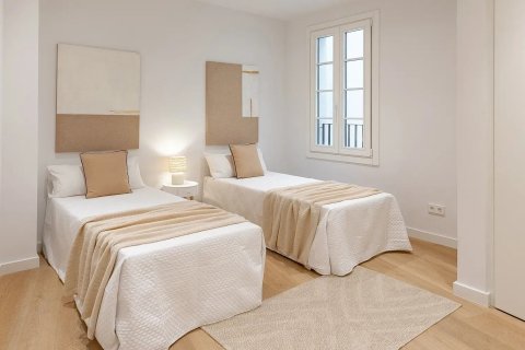 Apartamento de 3 dormitorios en venta en Barcelona, Cataluña, Spain № 1067 - foto 10