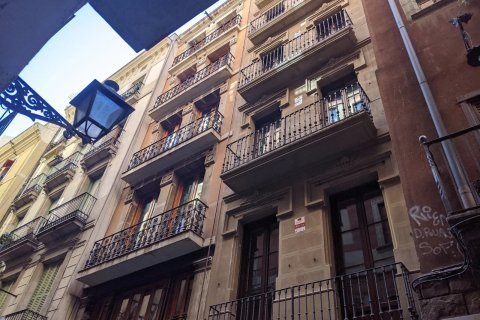 Apartamento de 2 dormitorios en venta en Barcelona, Cataluña, Spain № 1068 - foto 13
