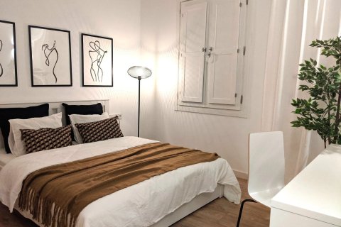 Apartamento de 2 dormitorios en venta en Barcelona, Cataluña, Spain № 1068 - foto 10