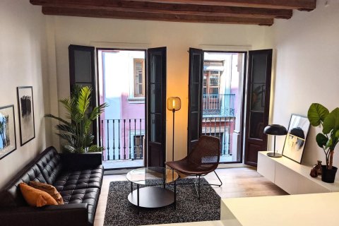 Apartamento de 2 dormitorios en venta en Barcelona, Cataluña, Spain № 1068