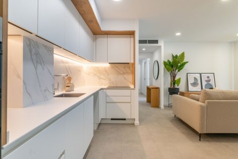 Apartamento de 3 dormitorios en venta en Cataluña, Spain № 7295 - foto 15
