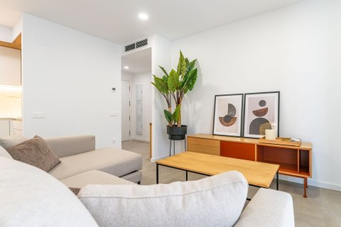 Apartamento de 3 dormitorios en venta en Cataluña, Spain № 7295 - foto 20