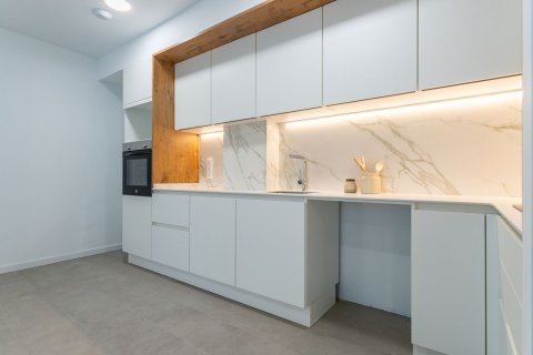 Apartamento de 3 dormitorios en venta en Cataluña, Spain № 7295 - foto 13