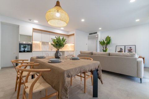 Apartamento de 3 dormitorios en venta en Cataluña, Spain № 7295 - foto 18