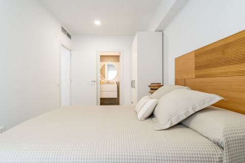 Apartamento de 3 dormitorios en venta en Cataluña, Spain № 7295 - foto 7
