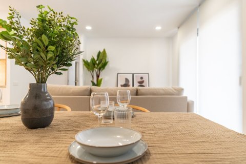 Apartamento de 3 dormitorios en venta en Cataluña, Spain № 7295 - foto 17