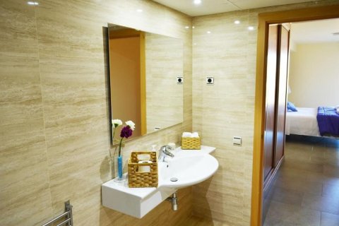 4 bedrooms apartment for sale in Catalonia, Spain № 7294 - photo 2