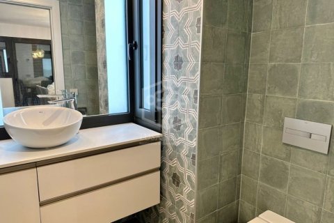 Villa de 4 dormitorios en venta en Lloret de Mar, Gerona, Cataluña, Spain № 1001 - foto 14