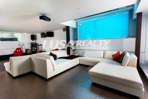 Villa de 7 dormitorios en venta en Castelldefels, Barcelona, Cataluña, Spain № 999 - foto 3