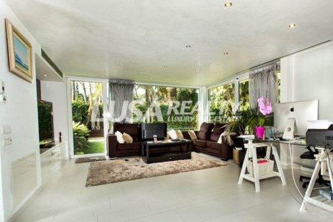 Villa de 7 dormitorios en venta en Castelldefels, Barcelona, Cataluña, Spain № 999