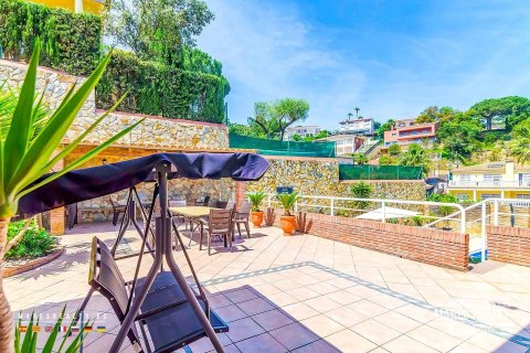 9 bedrooms villa for sale in Condado del Jaruco, Girona, Catalonia, Spain № 1000 - photo 8