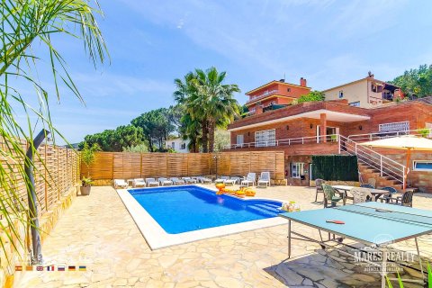 9 bedrooms villa for sale in Condado del Jaruco, Girona, Catalonia, Spain № 1000 - photo 4