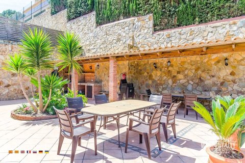 9 bedrooms villa for sale in Condado del Jaruco, Girona, Catalonia, Spain № 1000 - photo 10