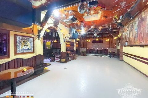 4 rooms commercial property for sale in Calella, Barcelona, Catalonia, Spain № 1003 - photo 8