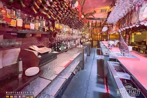 4 rooms commercial property for sale in Calella, Barcelona, Catalonia, Spain № 1003 - photo 2