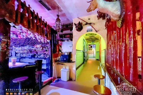 4 rooms commercial property for sale in Calella, Barcelona, Catalonia, Spain № 1003 - photo 4