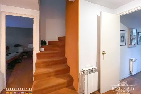 4 rooms commercial property for sale in Calella, Barcelona, Catalonia, Spain № 1003 - photo 18