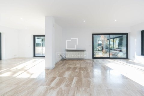 4 bedrooms villa for sale in Sant Cugat Del Valles, Barcelona, Catalonia, Spain № 4052 - photo 6