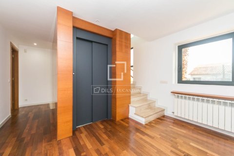 4 bedrooms villa for sale in Sant Cugat Del Valles, Barcelona, Catalonia, Spain № 4052 - photo 28