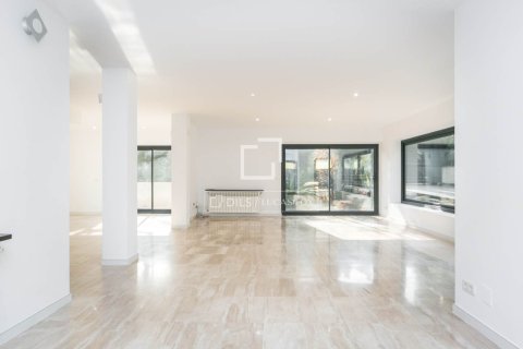 4 bedrooms villa for sale in Sant Cugat Del Valles, Barcelona, Catalonia, Spain № 4052 - photo 5