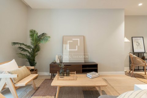Apartamento de 3 dormitorios en venta en Barcelona, Cataluña, Spain № 4048 - foto 7