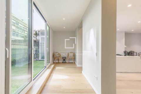 Apartamento de 3 dormitorios en venta en Barcelona, Cataluña, Spain № 4048 - foto 21