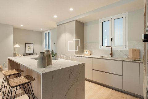 Apartamento de 3 dormitorios en venta en Barcelona, Cataluña, Spain № 4048 - foto 17