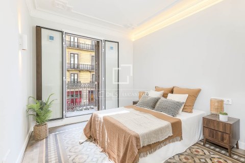 Apartamento de 3 dormitorios en venta en Barcelona, Cataluña, Spain № 4048 - foto 24