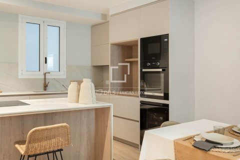 Apartamento de 3 dormitorios en venta en Barcelona, Cataluña, Spain № 4048 - foto 10