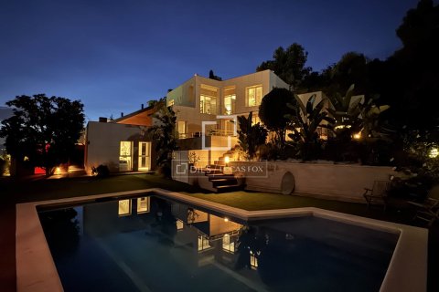 Villa de 4 dormitorios en venta en Sant Just Desvern, Barcelona, Cataluña, Spain № 6268 - foto 2