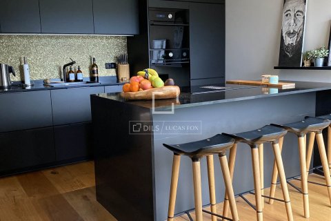 Villa de 4 dormitorios en venta en Sant Just Desvern, Barcelona, Cataluña, Spain № 6268 - foto 9