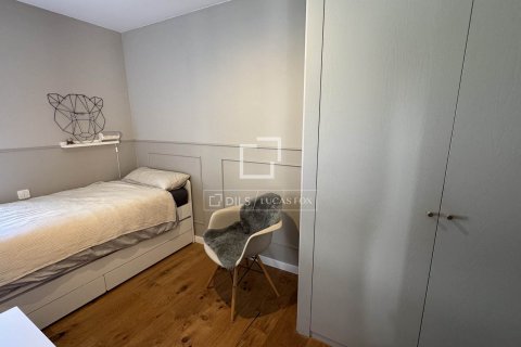 Villa de 4 dormitorios en venta en Sant Just Desvern, Barcelona, Cataluña, Spain № 6268 - foto 19