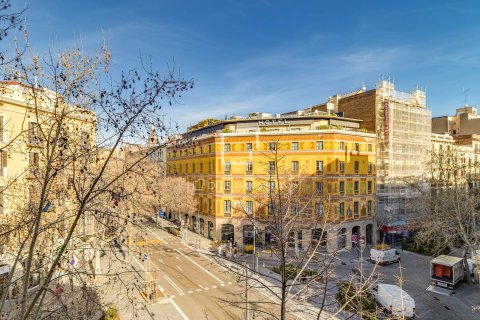 Apartamento de 3 dormitorios en venta en Barcelona, Cataluña, Spain № 6271 - foto 14