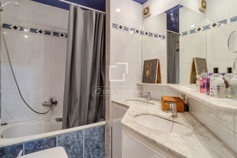 Apartamento de 3 dormitorios en venta en Barcelona, Cataluña, Spain № 6271 - foto 22