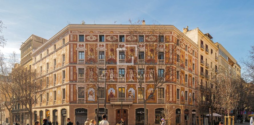 Apartamento de 3 dormitorios en venta en Barcelona, Cataluña, Spain № 6271
