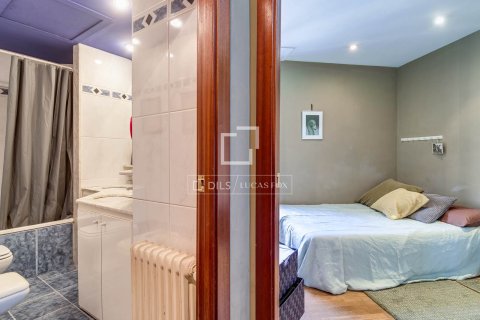 Apartamento de 3 dormitorios en venta en Barcelona, Cataluña, Spain № 6271 - foto 20
