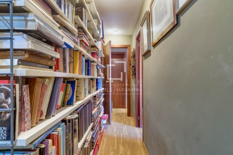 Apartamento de 3 dormitorios en venta en Barcelona, Cataluña, Spain № 6271 - foto 26