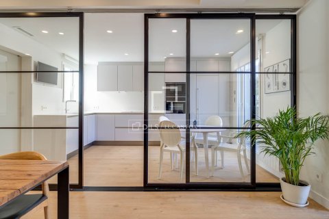 Apartamento de 5 dormitorios en venta en Barcelona, Cataluña, Spain № 6267 - foto 17