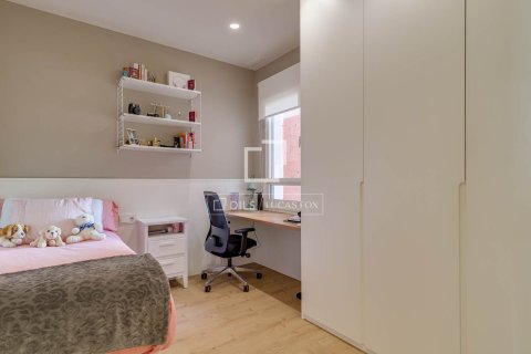 Apartamento de 5 dormitorios en venta en Barcelona, Cataluña, Spain № 6267 - foto 23