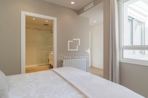 Apartamento de 5 dormitorios en venta en Barcelona, Cataluña, Spain № 6267 - foto 21