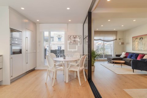 Apartamento de 5 dormitorios en venta en Barcelona, Cataluña, Spain № 6267 - foto 15