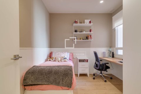 Apartamento de 5 dormitorios en venta en Barcelona, Cataluña, Spain № 6267 - foto 22