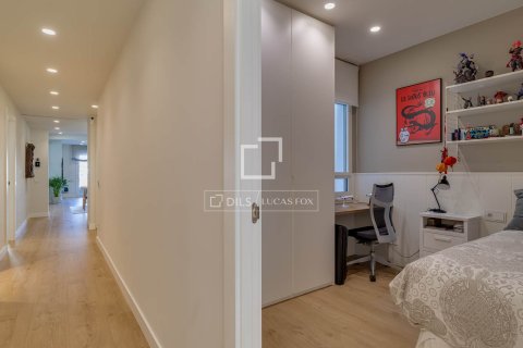 Apartamento de 5 dormitorios en venta en Barcelona, Cataluña, Spain № 6267 - foto 29