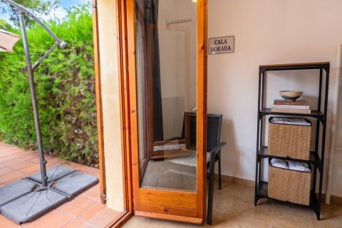 Casa adosada de 4 dormitorios en venta en Torroella de Montgrí, Gerona, Cataluña, Spain № 8930 - foto 17